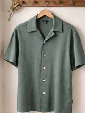 Reiss Men's Short-Sleeve Button-Up Cuban-Collar Shirt Size MEDIUM